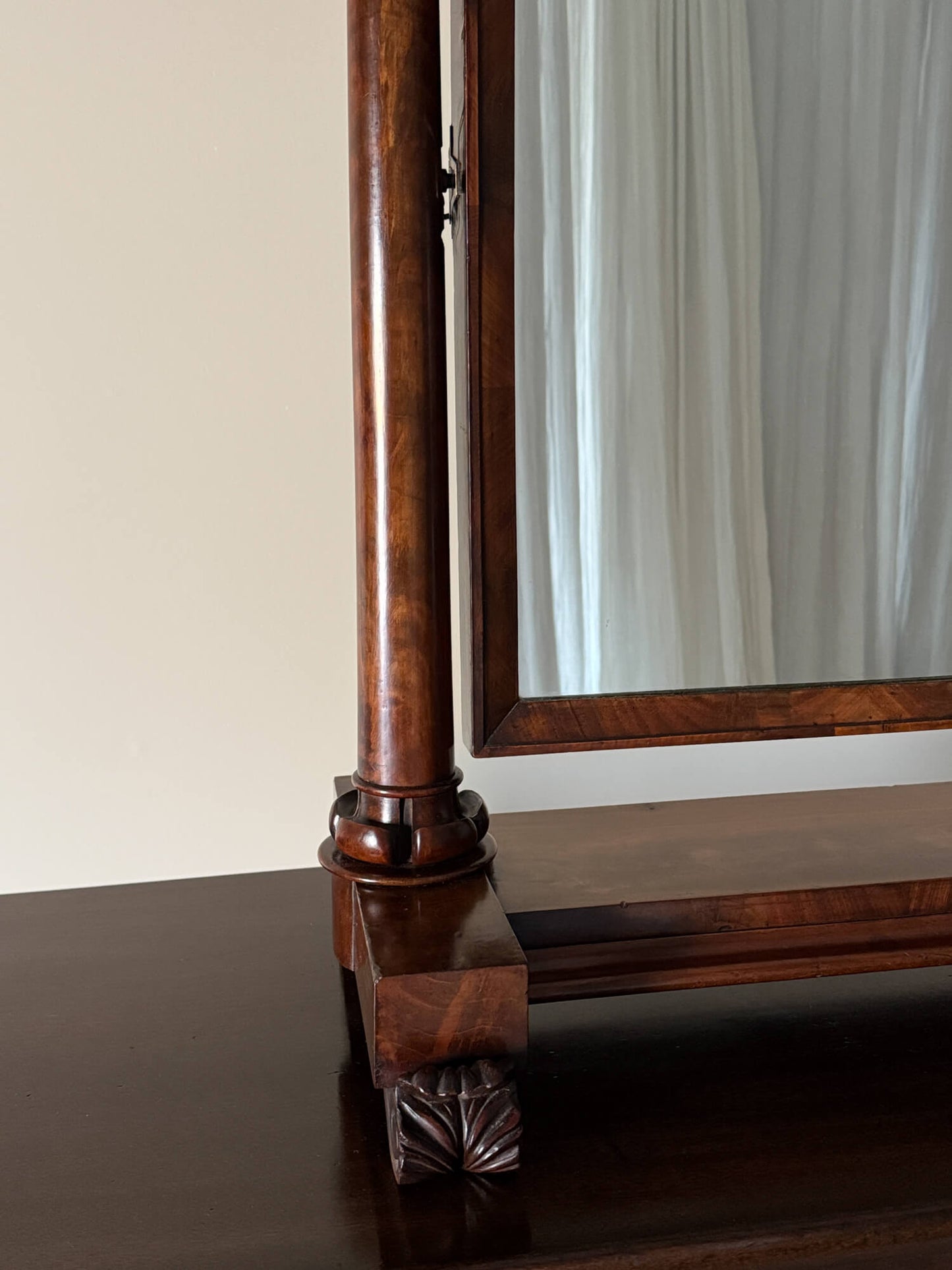 Large Victorian mahogany table-top mirror