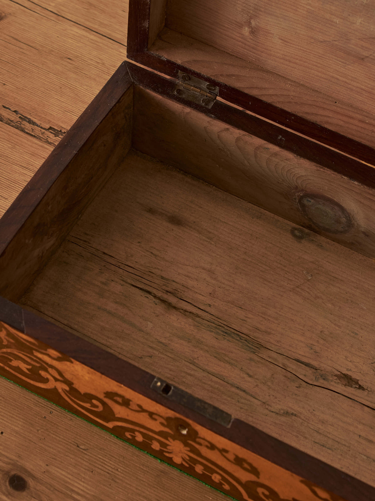 Early Victorian rosewood marquetry box