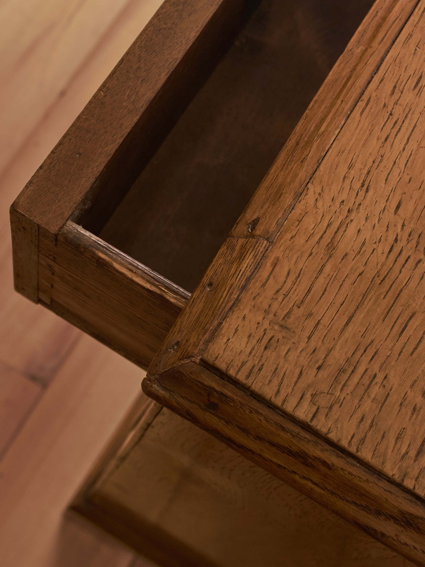 Georgian blonde oak chest of drawers