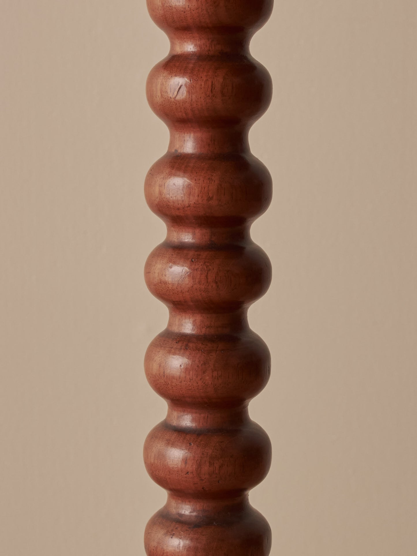 Victorian mahogany oval bobbin tilt-top table