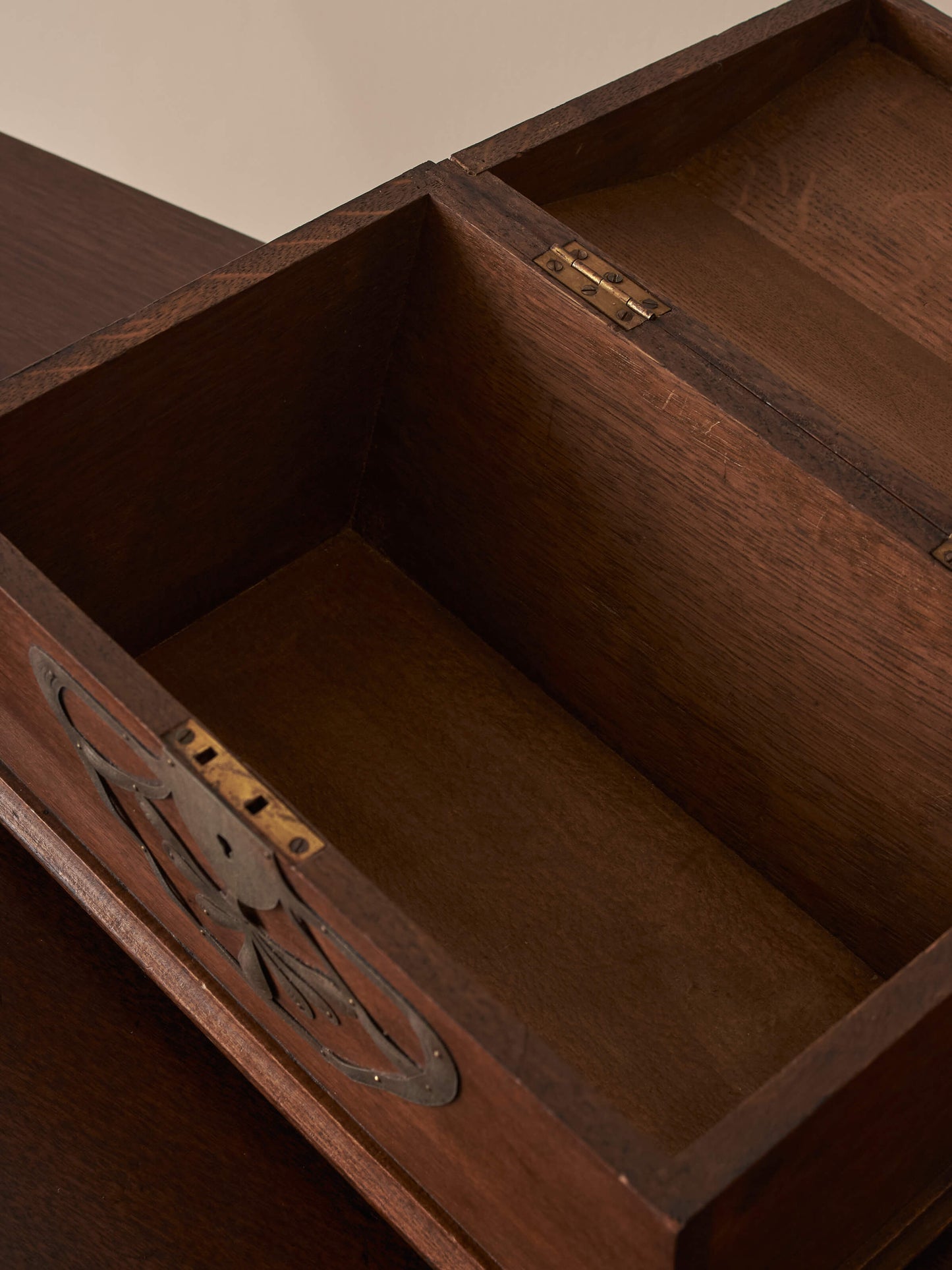 Art Nouveau oak box with metal motif