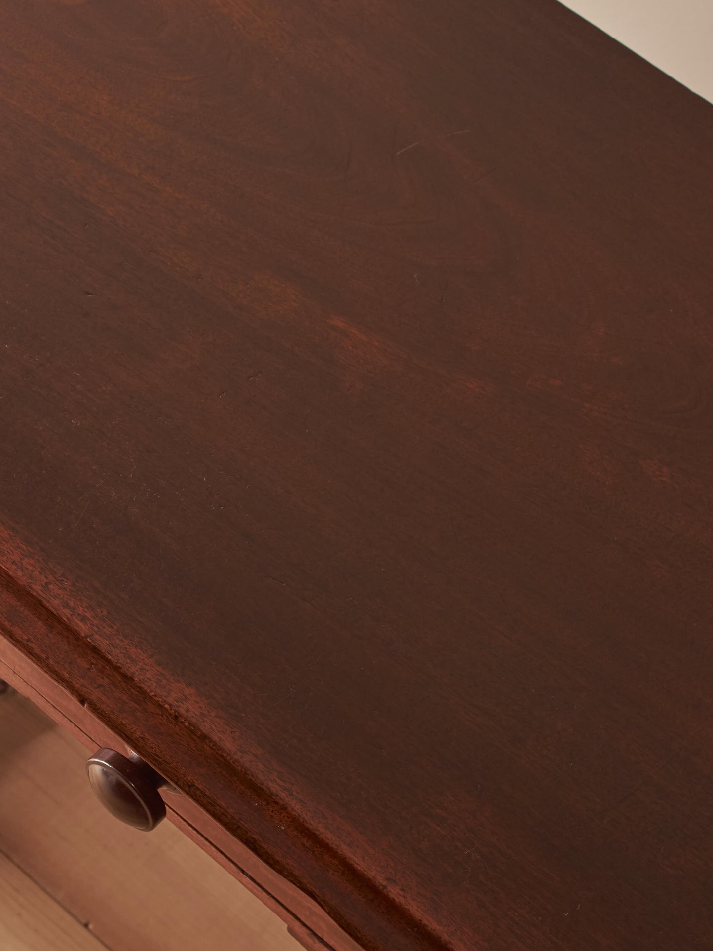 Victorian mahogany pedestal desk