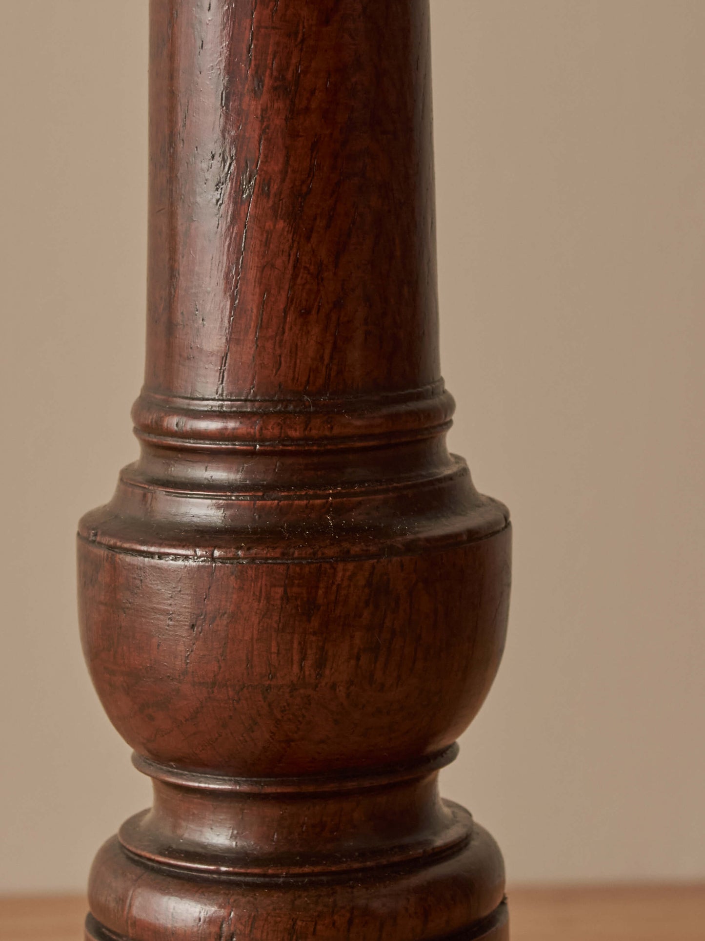 Georgian tilt-top wine table