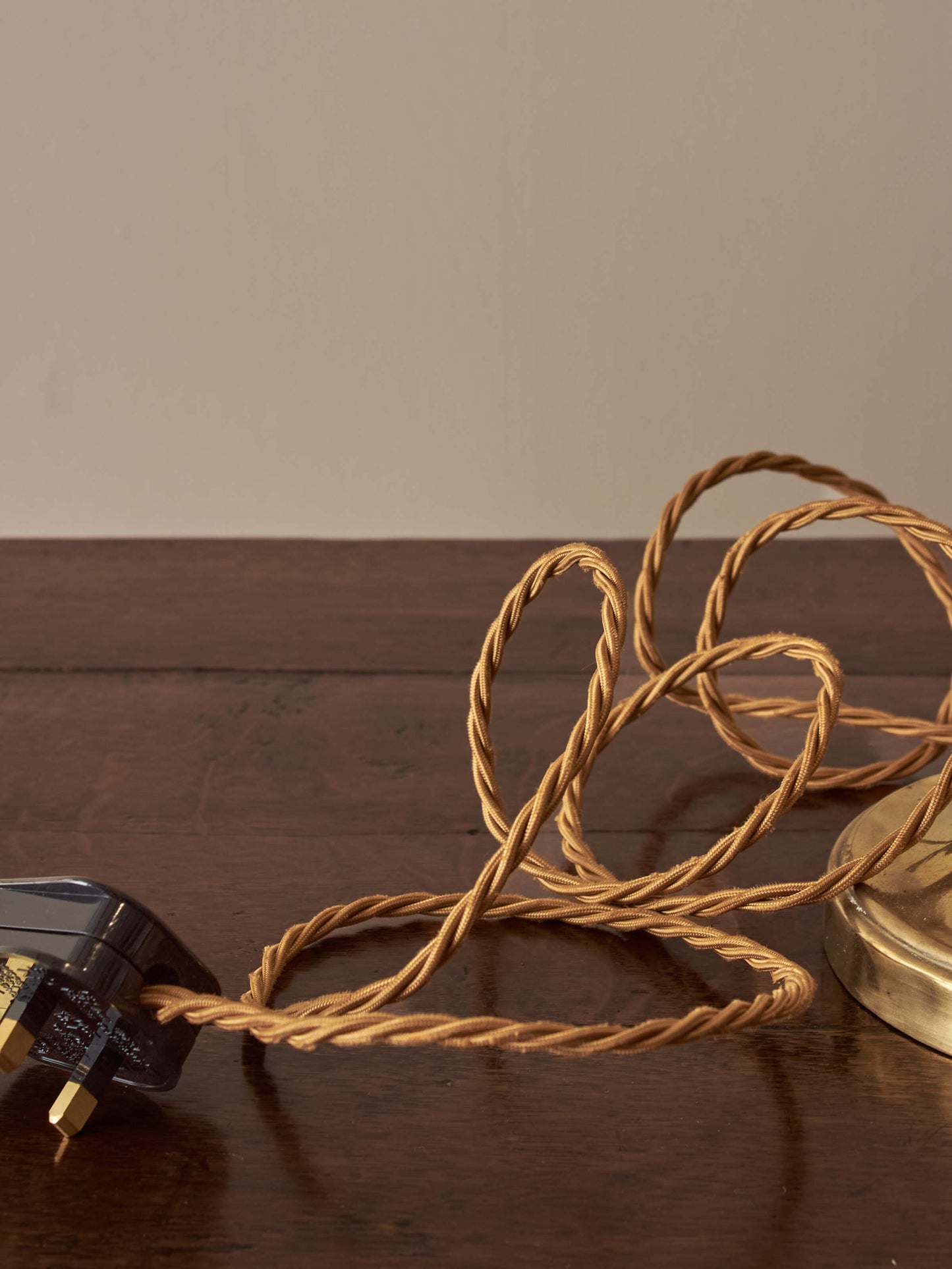 Art Deco brass clam table lamp