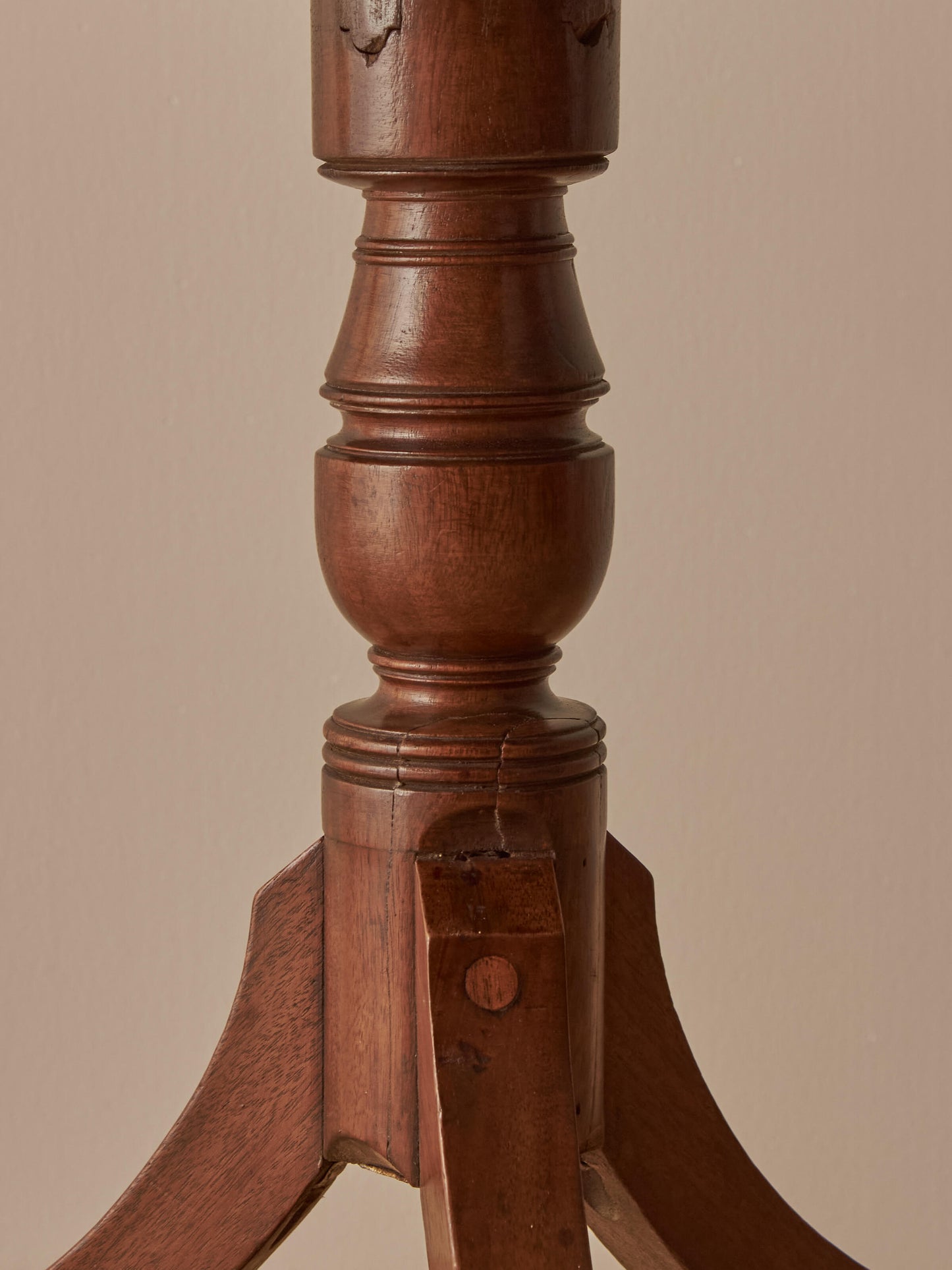 Victorian mahogany tilt-top table on castors