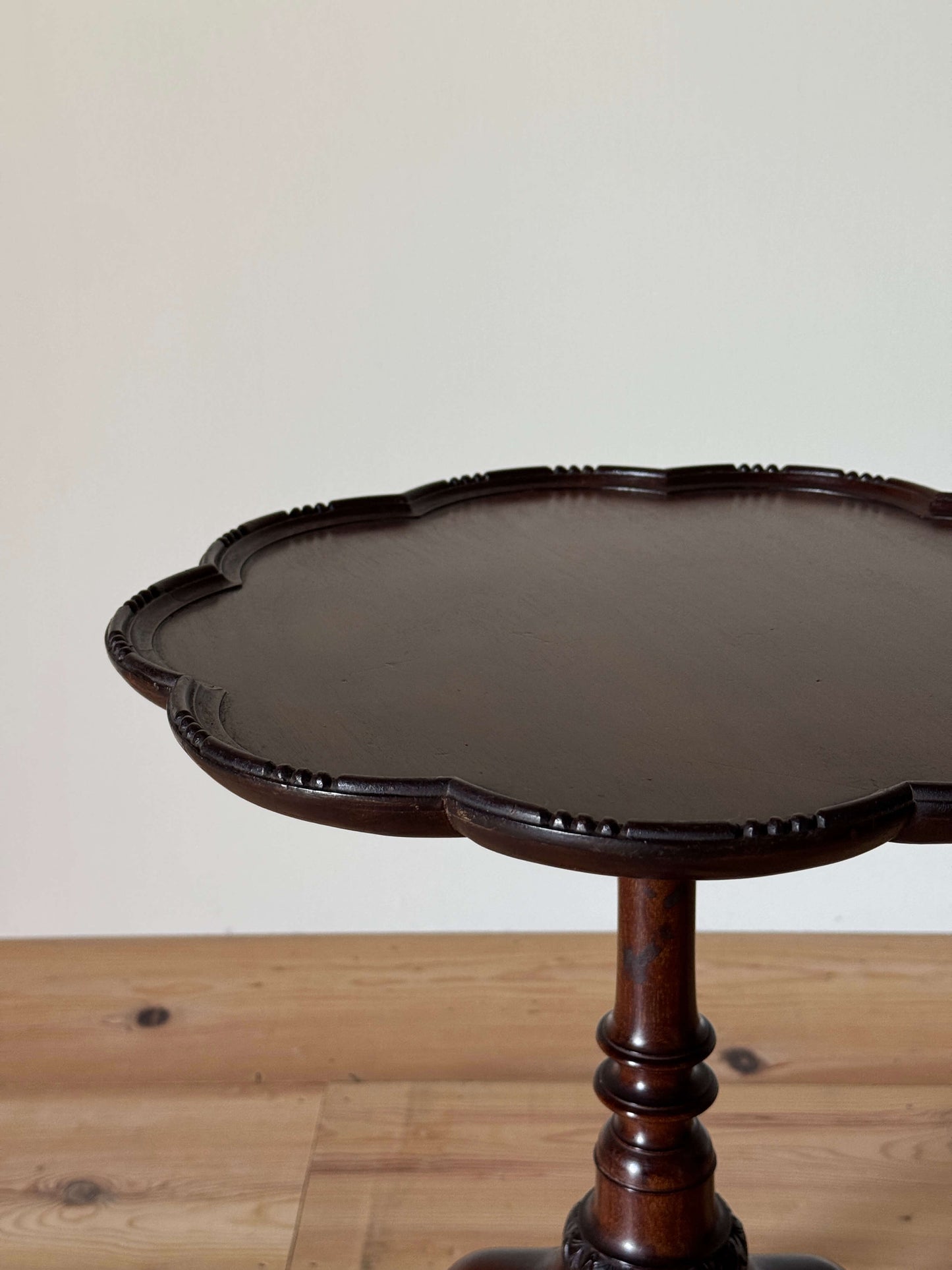 Victorian mahogany scalloped occasional table