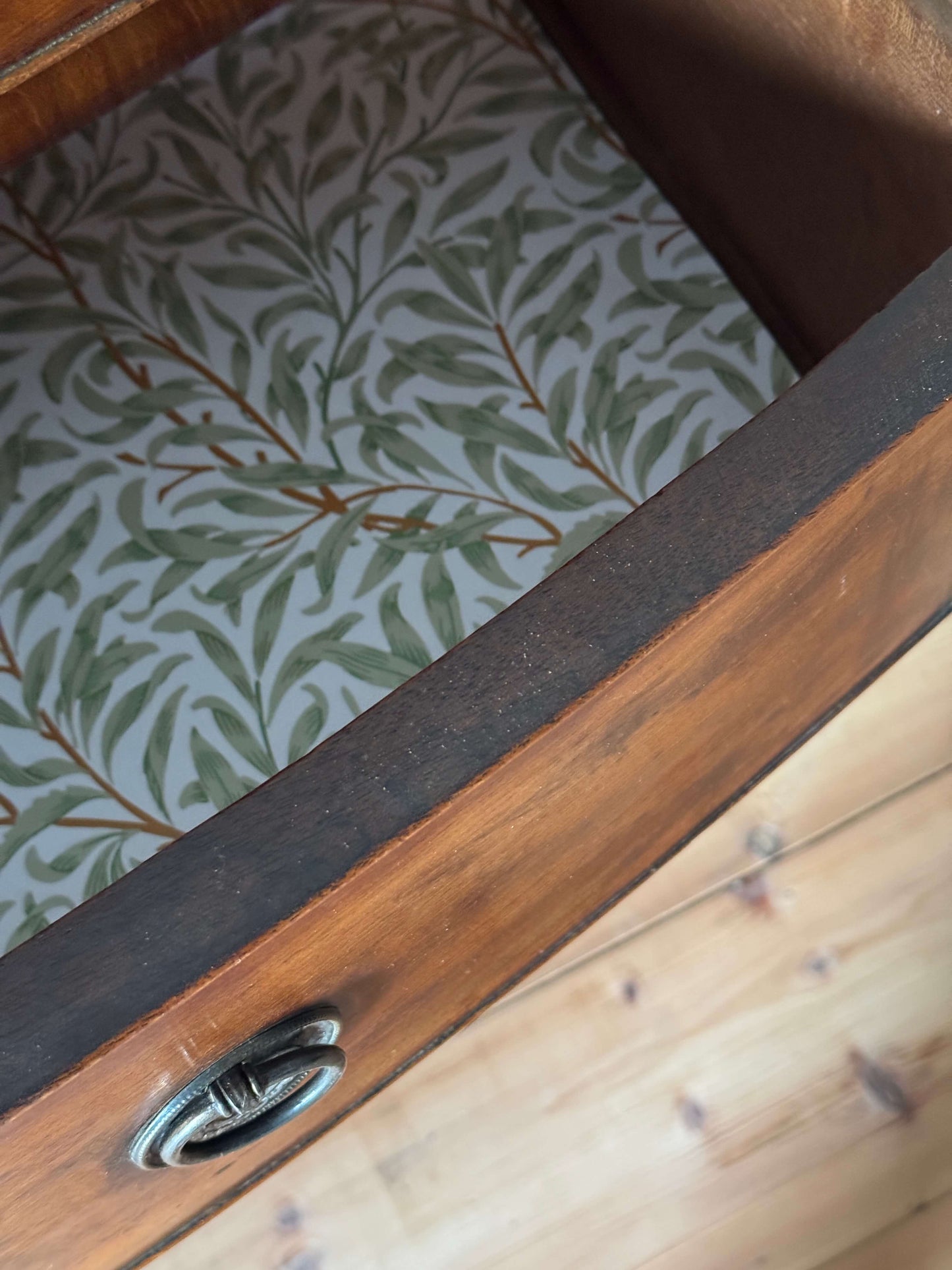 Victorian mahogany bow-fronted chest of drawers
