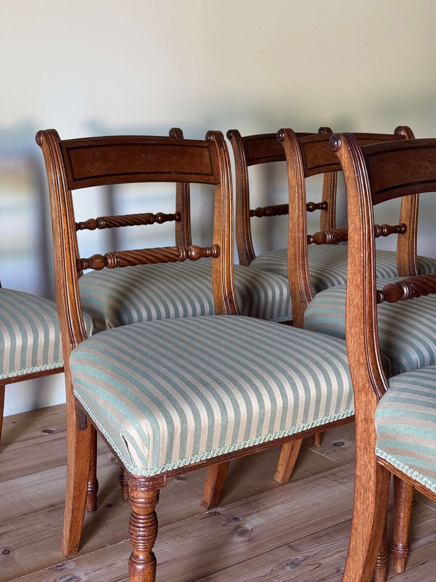 Set of six Victorian rope-twist mahogany dining chairs