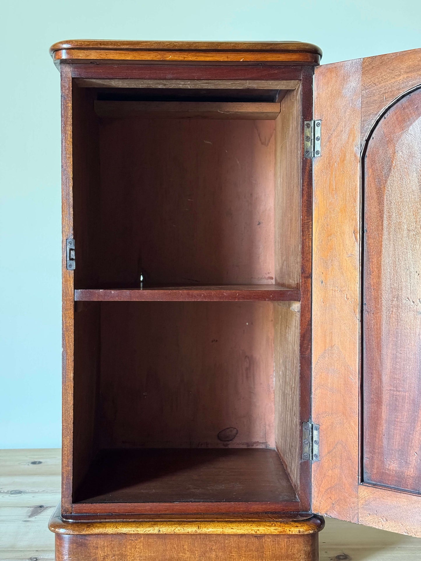 Victorian mahogany bedside cabinet