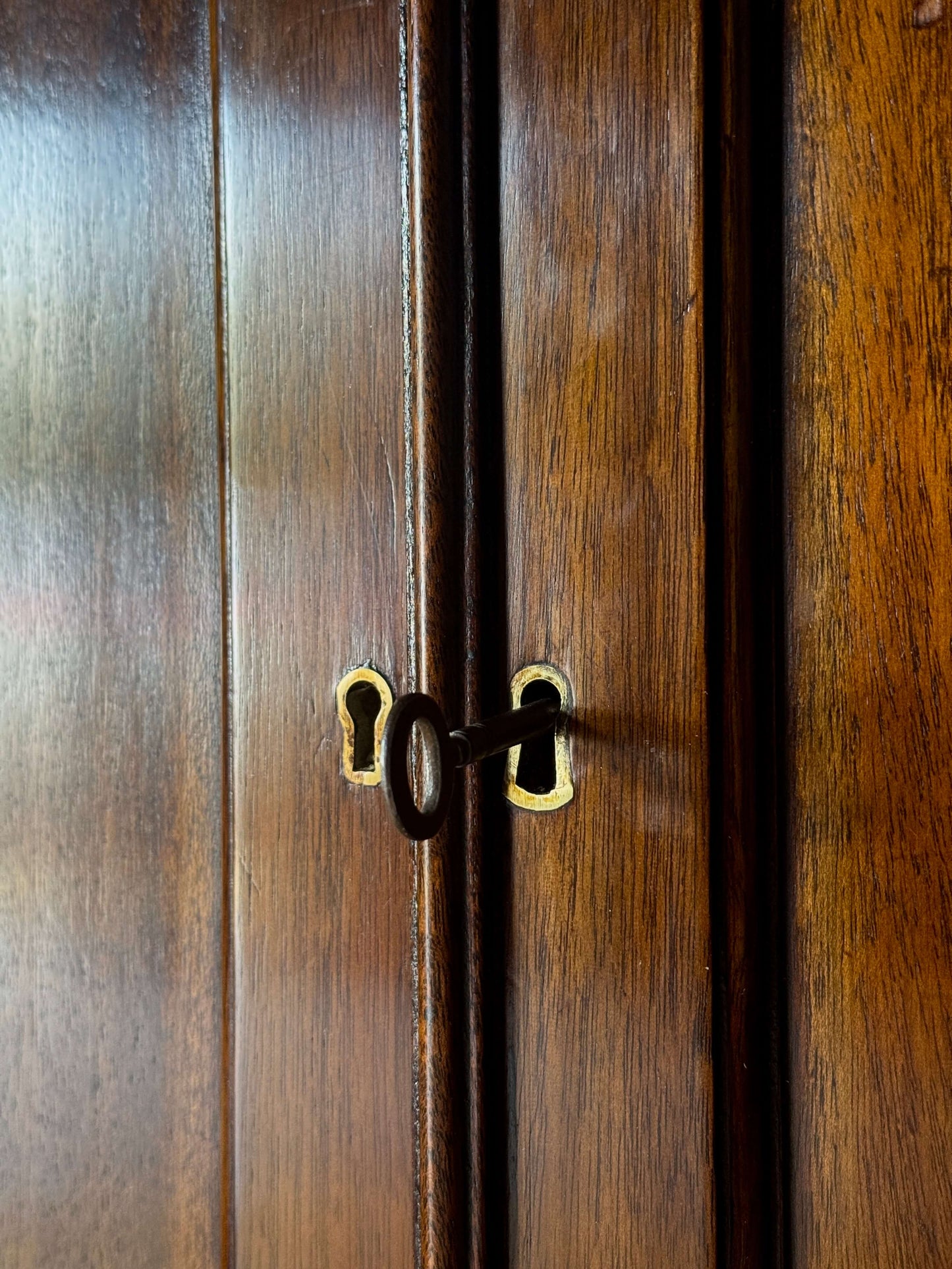 Edwardian mahogany linen cupboard