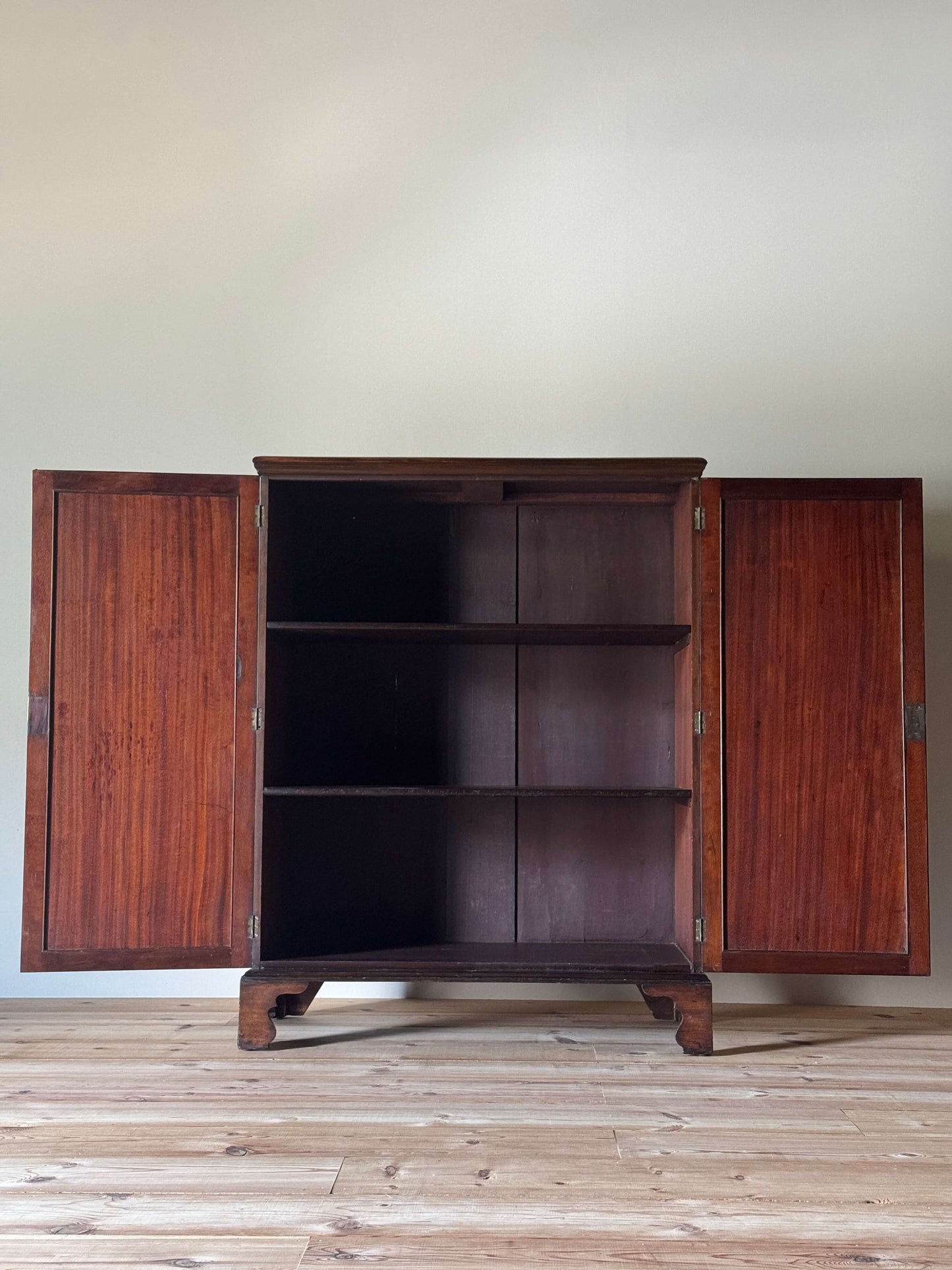 Edwardian mahogany linen cupboard