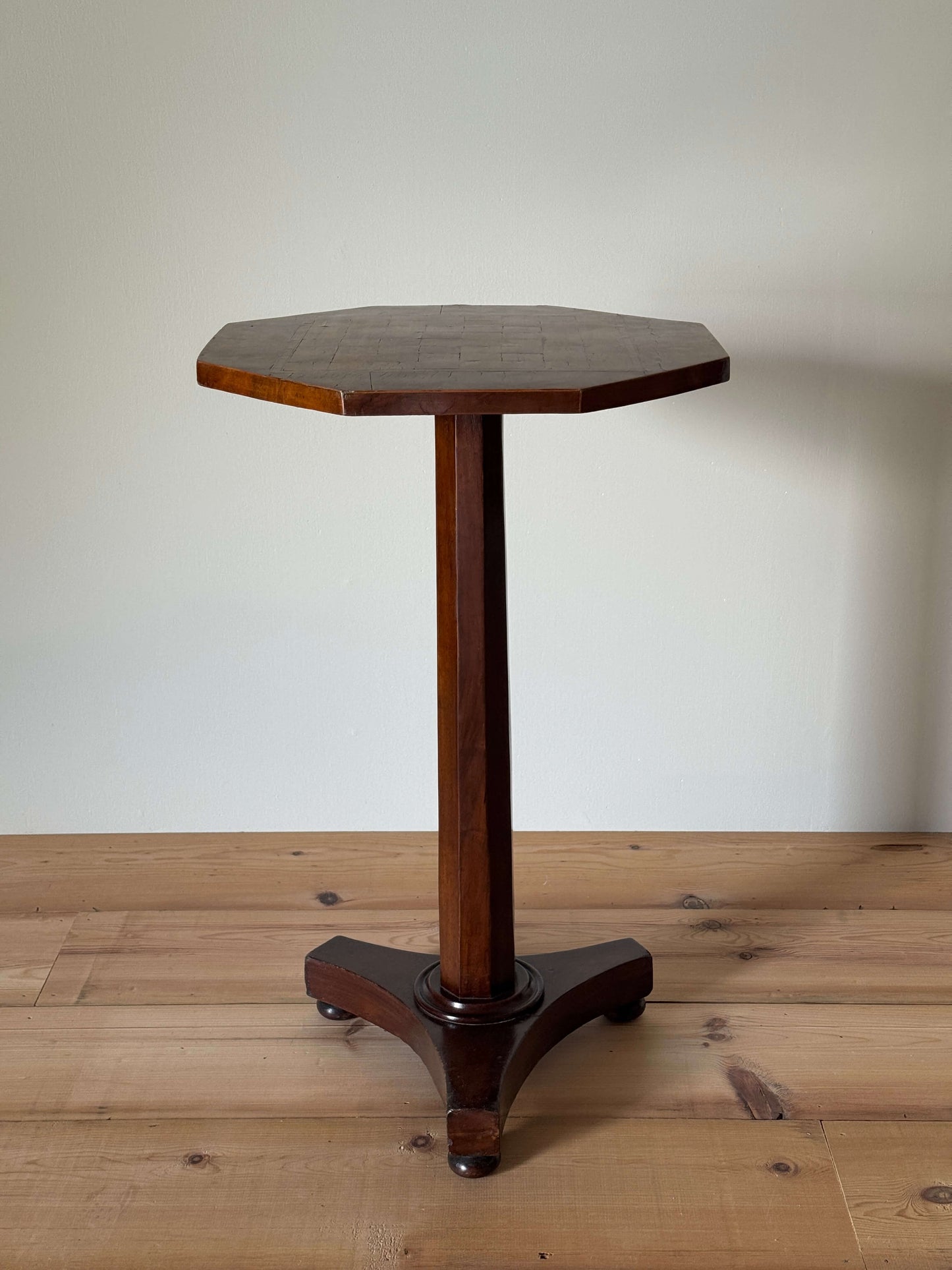 Victorian mahogany and burr walnut pedestal games table