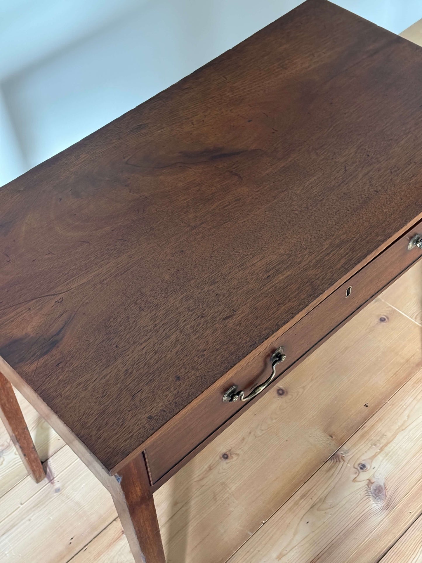 Georgian mahogany console table with drawer