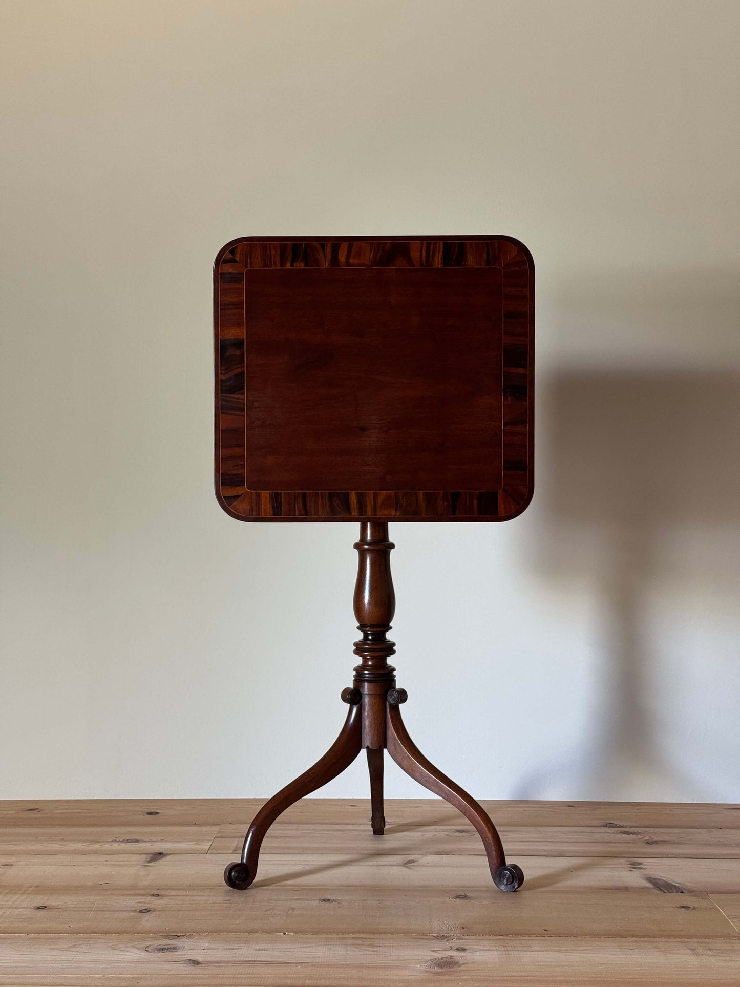 Victorian mahogany marquetry tilt-top table