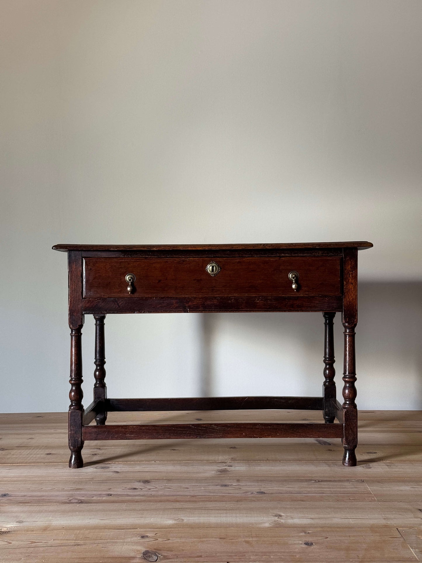 Early Georgian console table with drawer