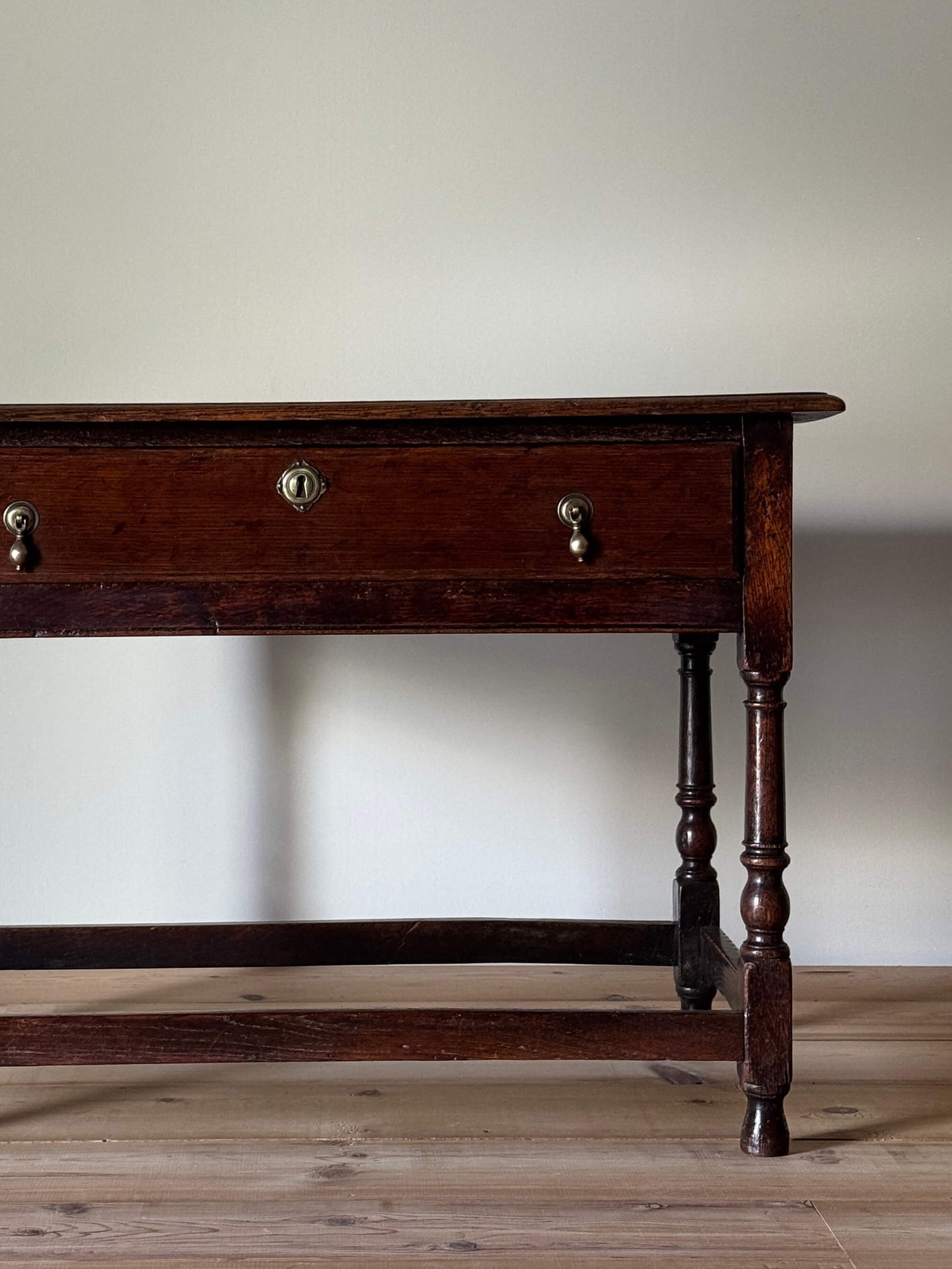 Early Georgian console table with drawer