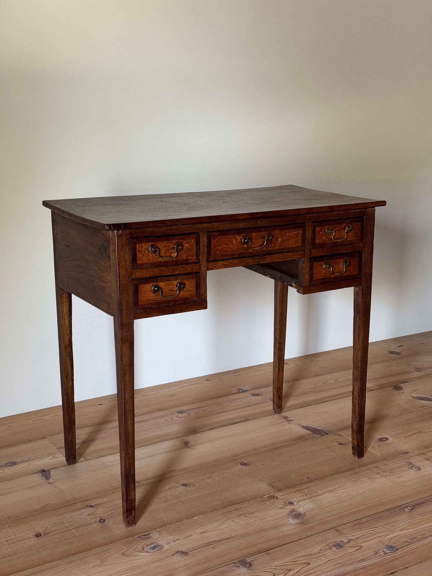 Georgian oak lowboy