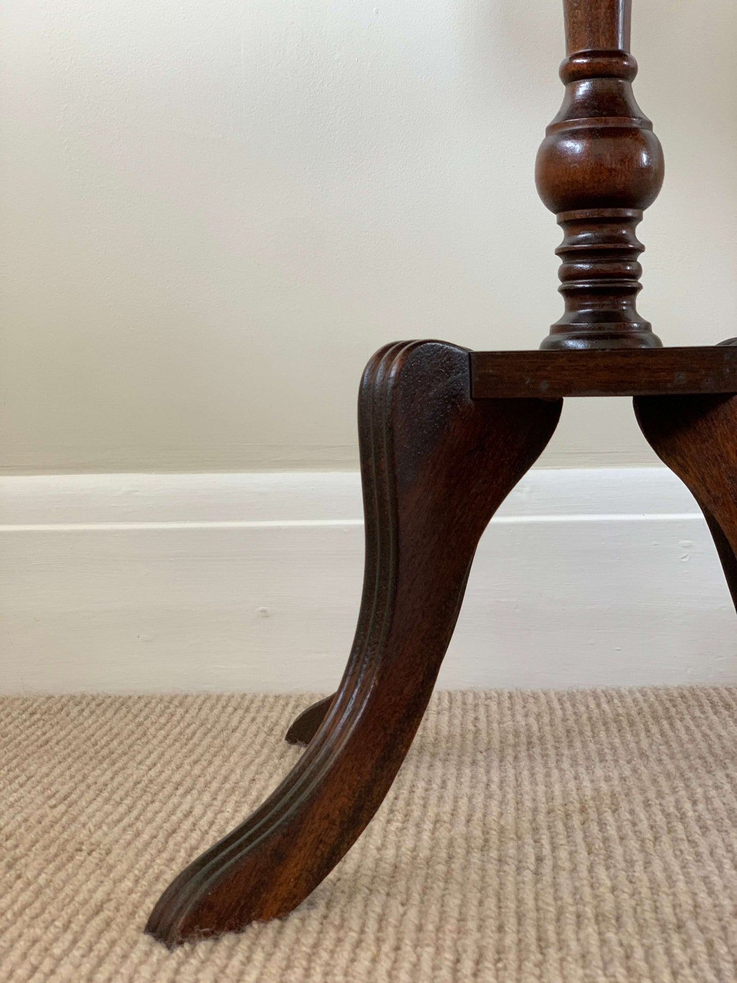 Vintage scallop-edged side table