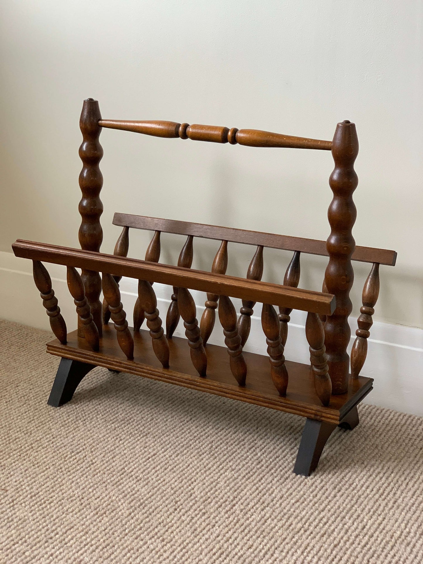 French vintage bobbin magazine rack