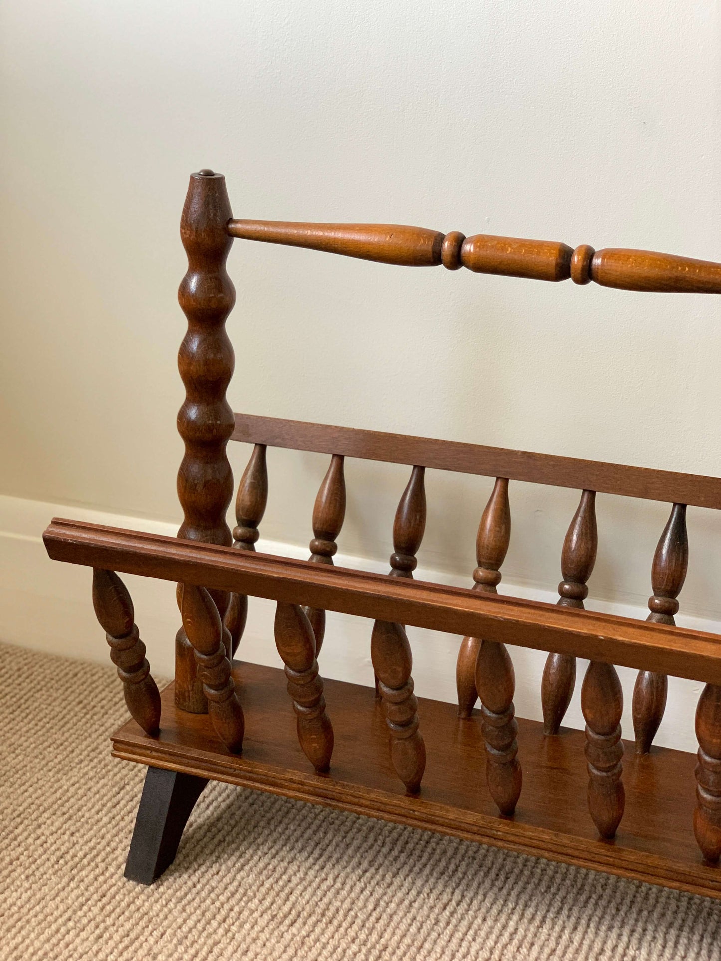 French vintage bobbin magazine rack