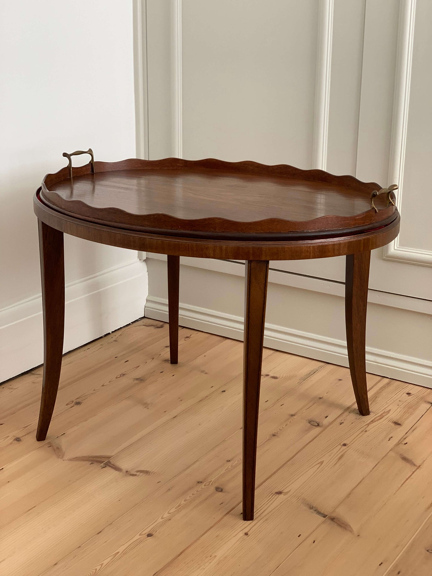 Antique scalloped table with removable tray