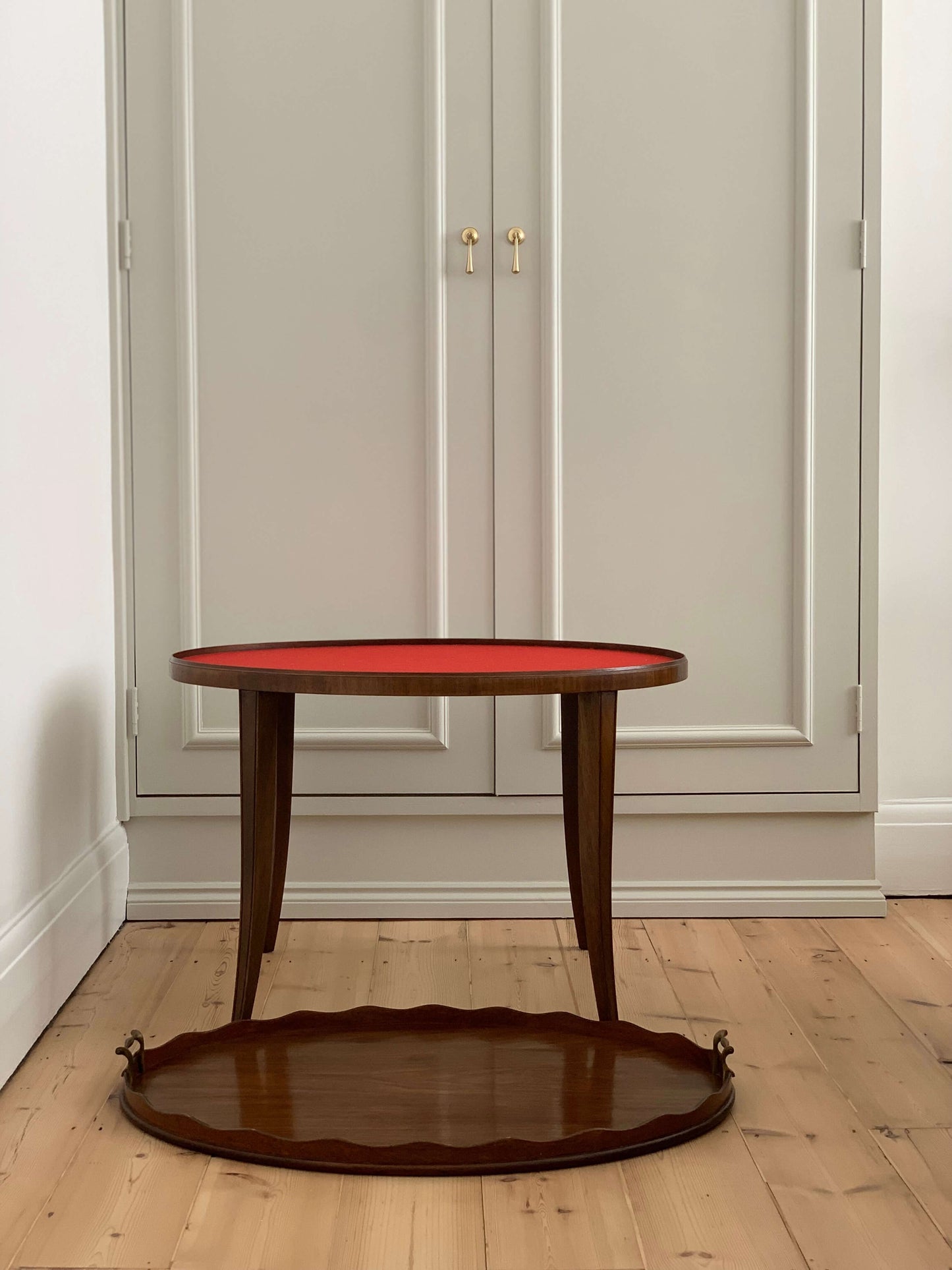 Antique scalloped table with removable tray