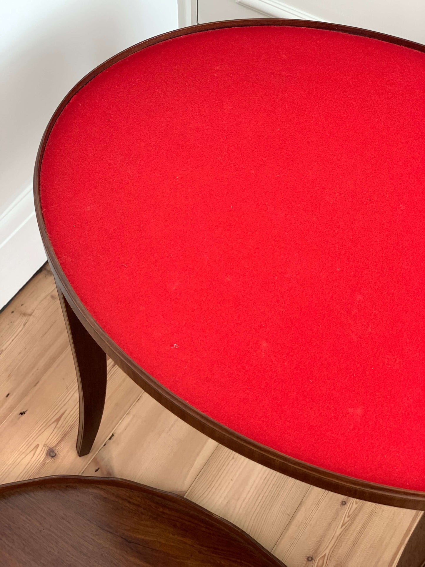 Antique scalloped table with removable tray