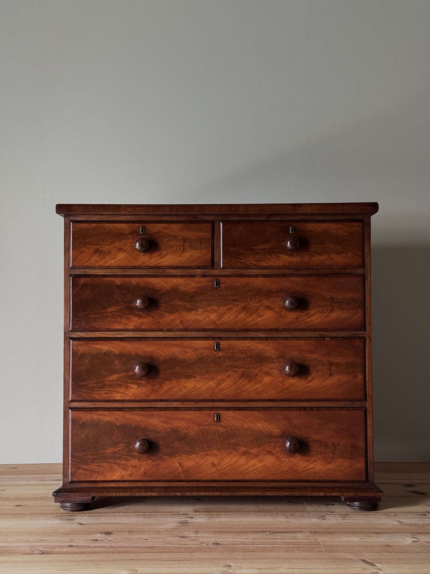 Victorian flame mahogany chest of drawers
