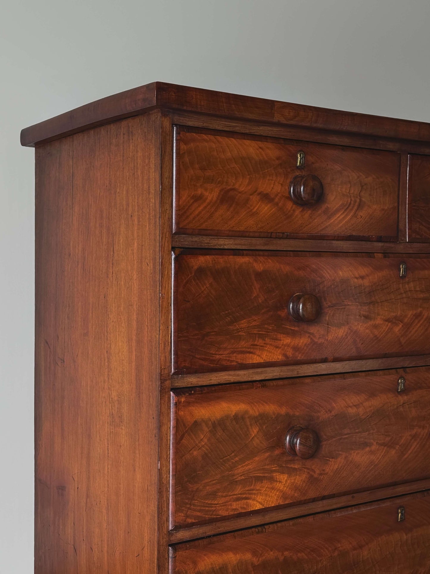 Victorian flame mahogany chest of drawers
