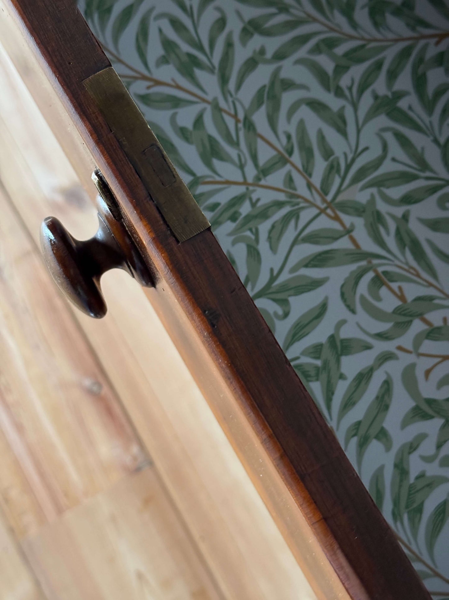 Victorian flame mahogany chest of drawers