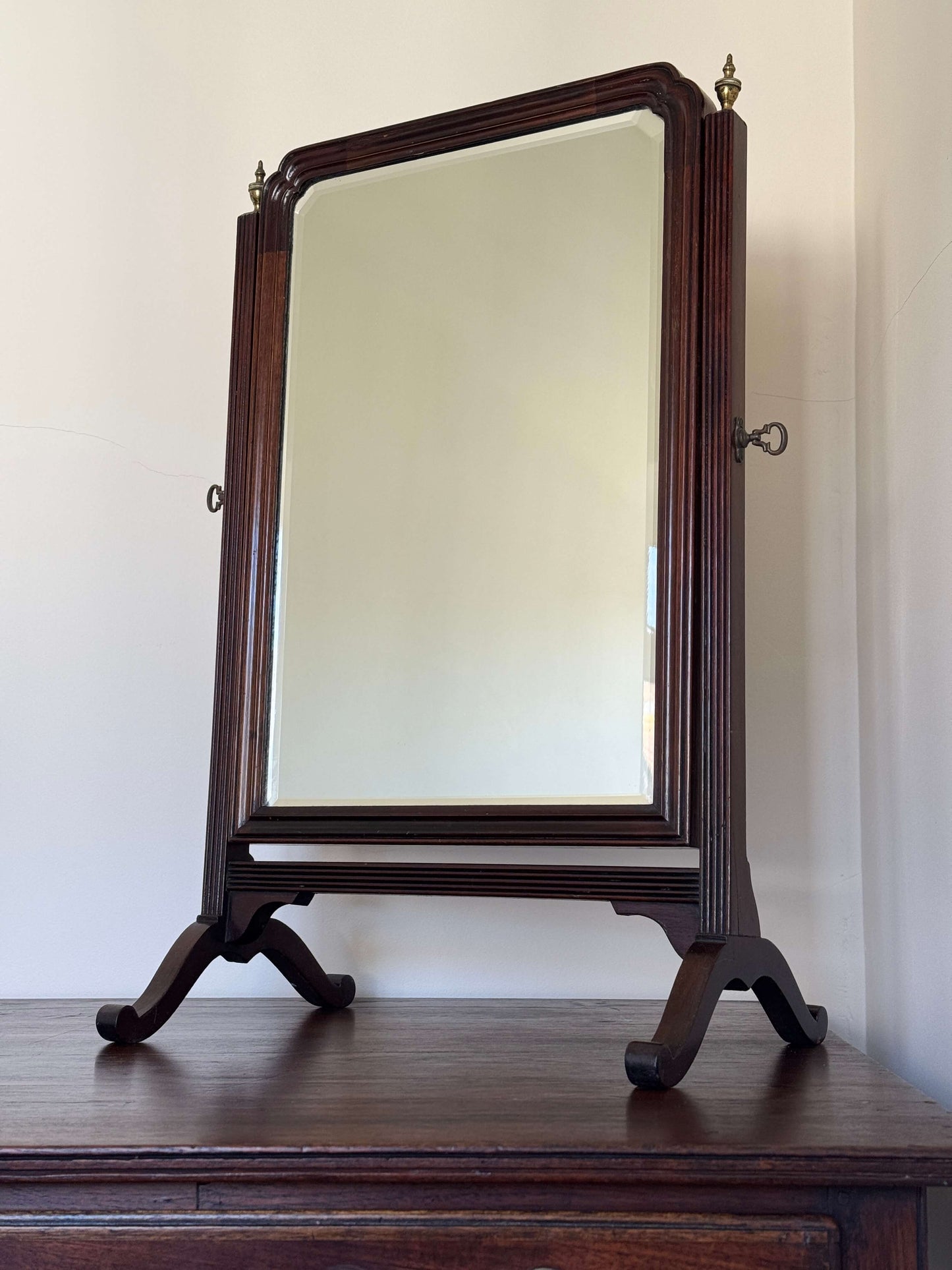 Antique reeded table-top mirror