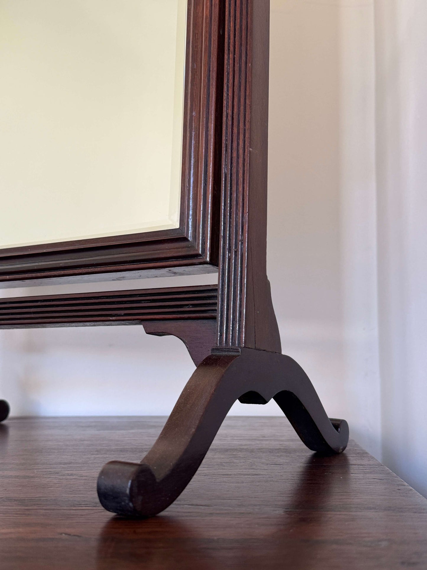 Antique reeded table-top mirror