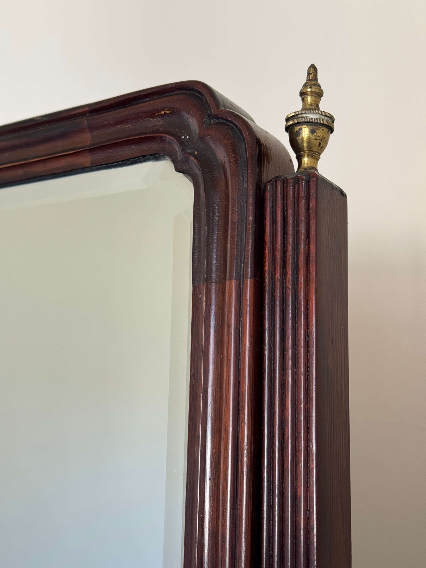 Antique reeded table-top mirror