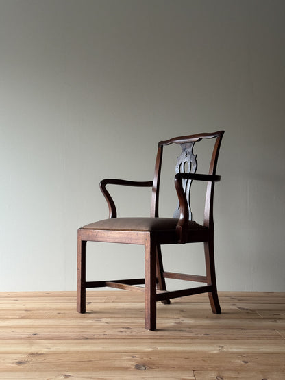 Georgian mahogany armchair with upholstered seat