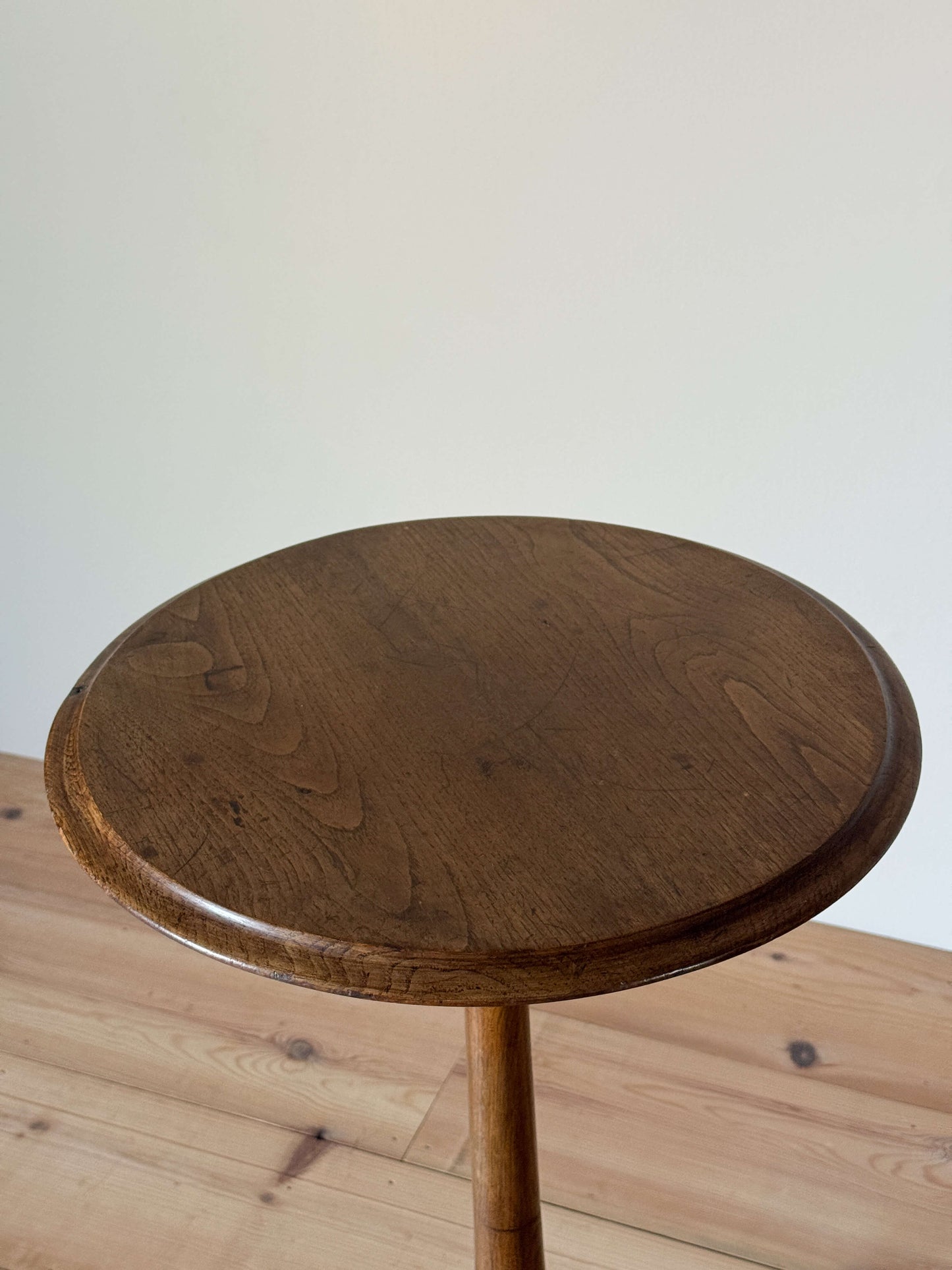 Late Victorian chestnut side table