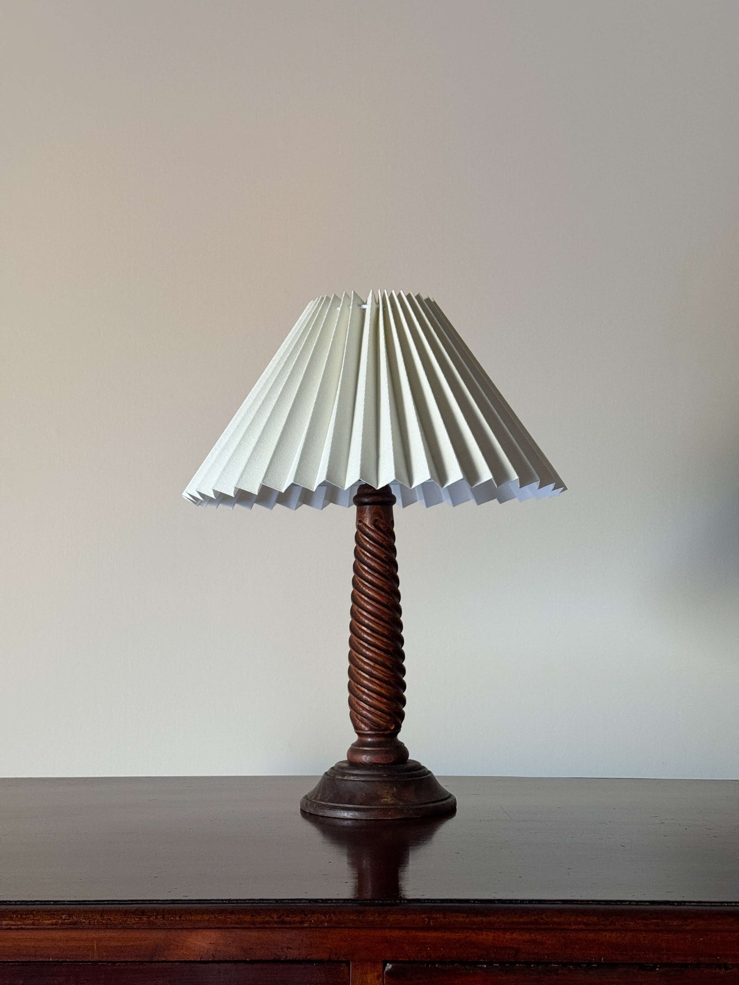 French vintage twisted table lamp