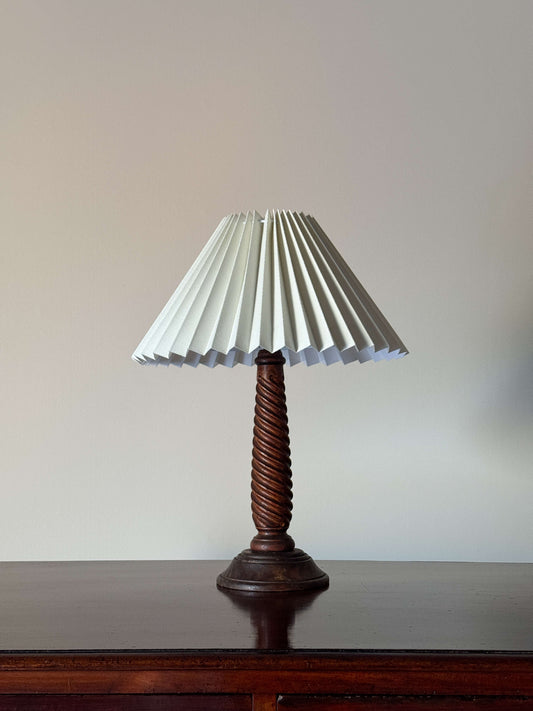 French vintage twisted table lamp