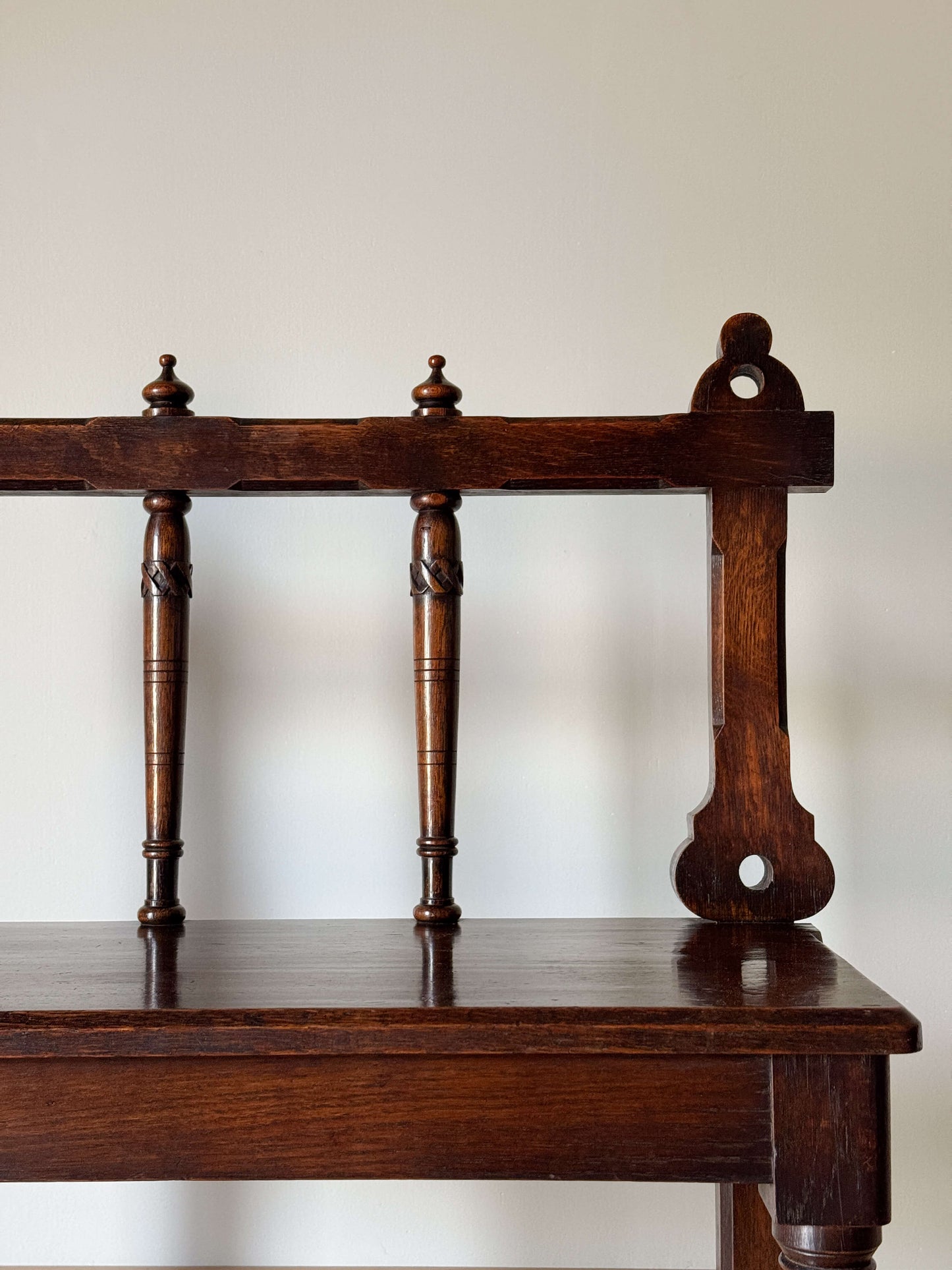 Victorian oak bench settle