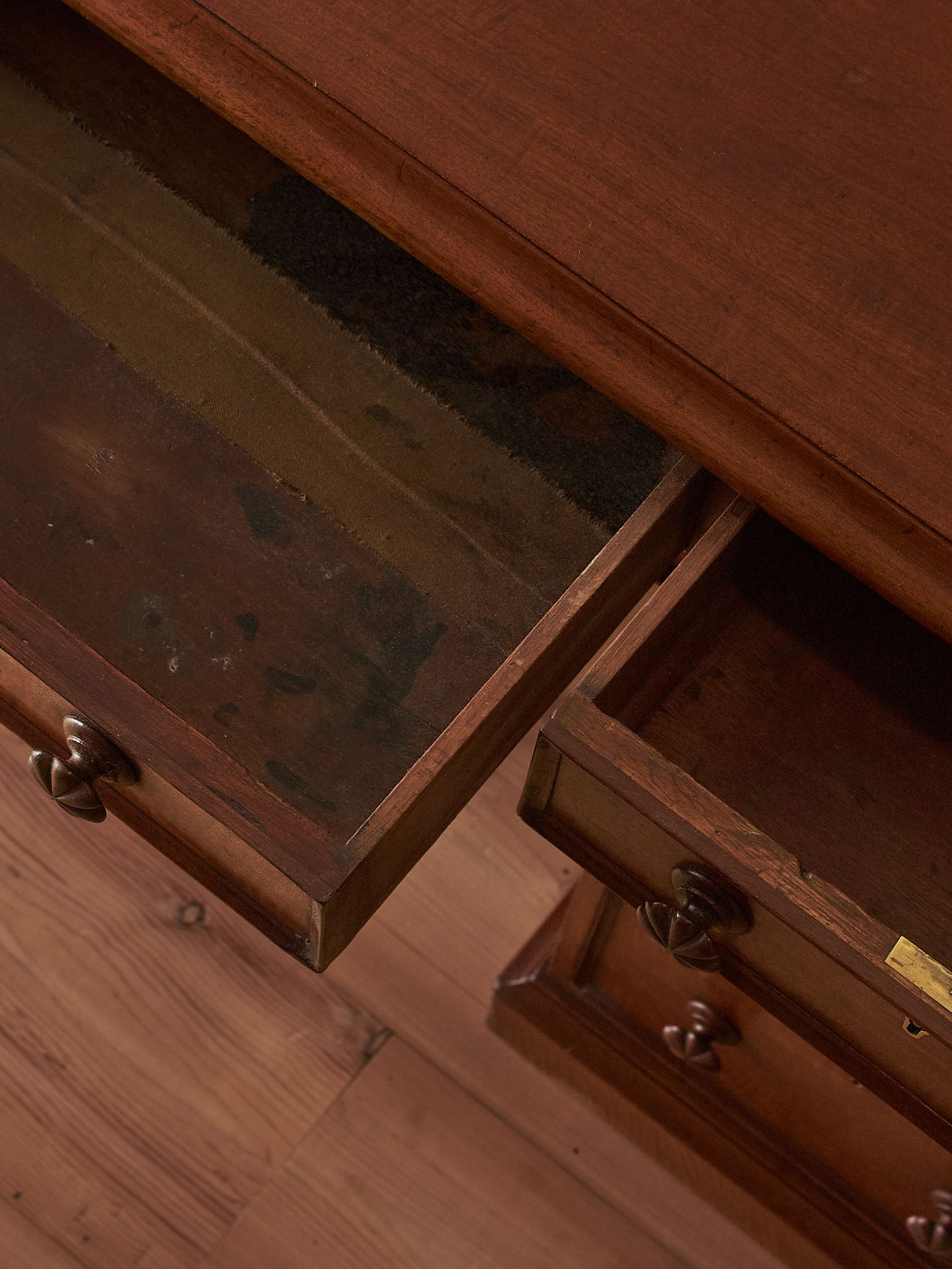 Regency mahogany fiddleback twin pedestal desk