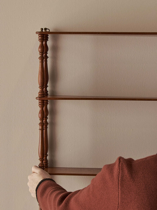 French mahogany wall-hanging shelf