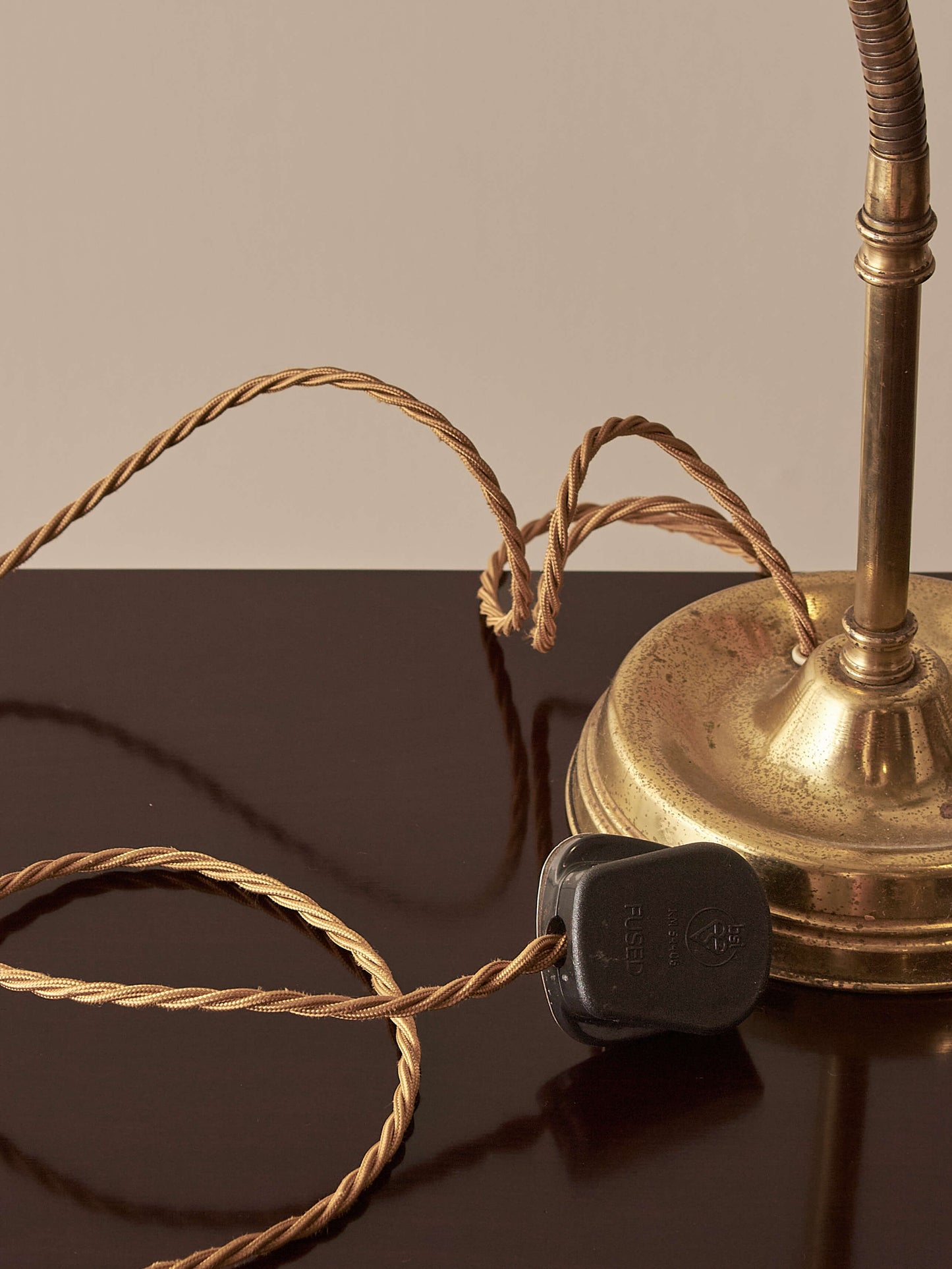 Art Deco brass clam table lamp