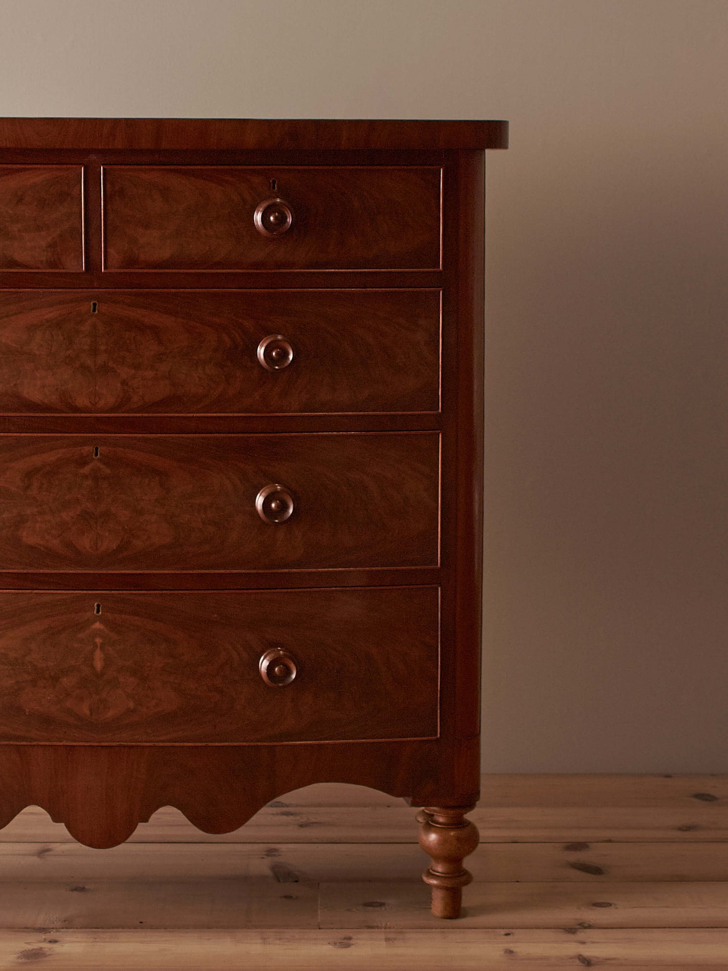 Antique Victorian mahogany bow-fronted chest of drawers