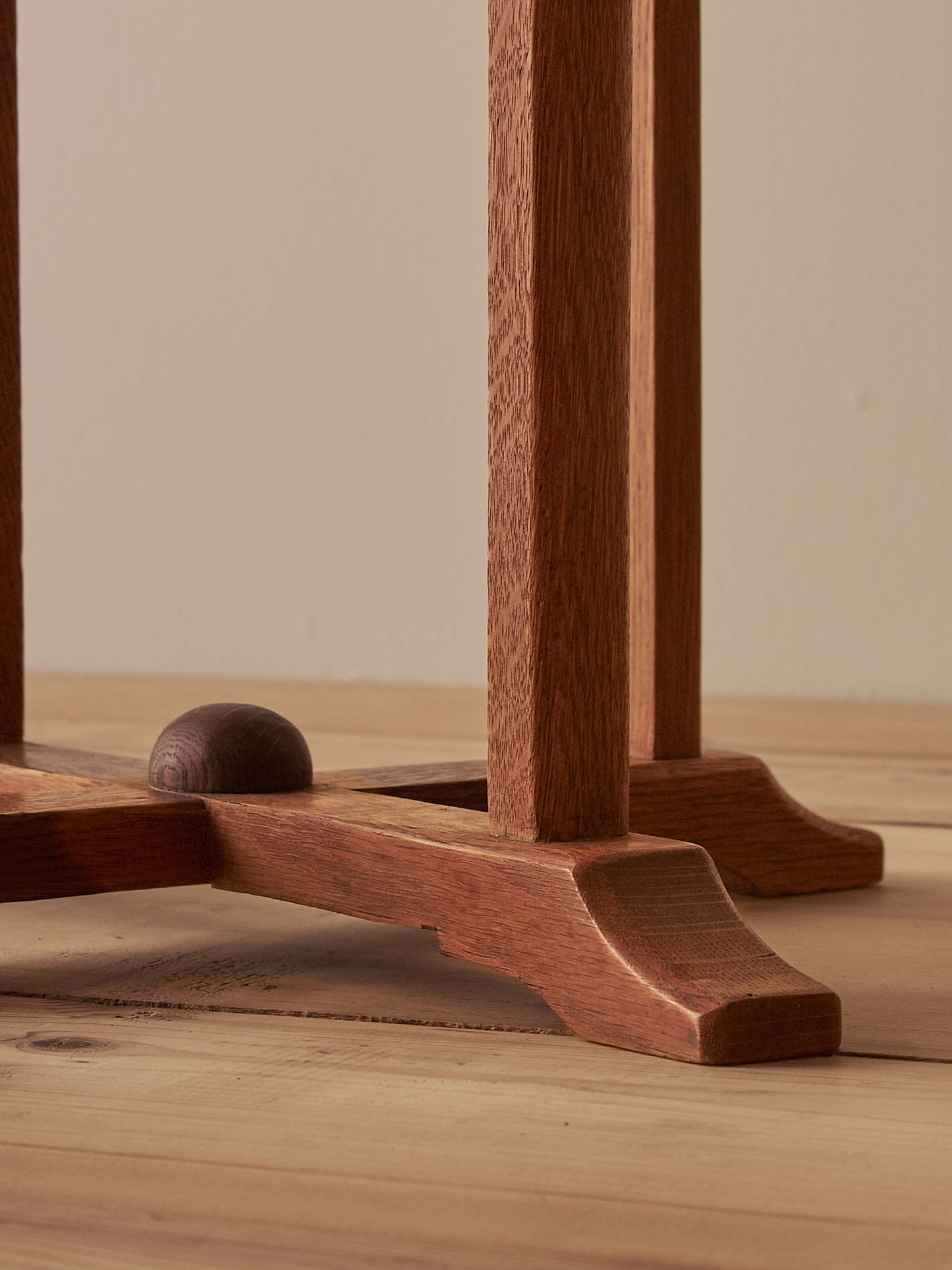 Circular oak mid-century table