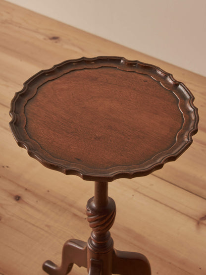 Vintage beech scalloped side table