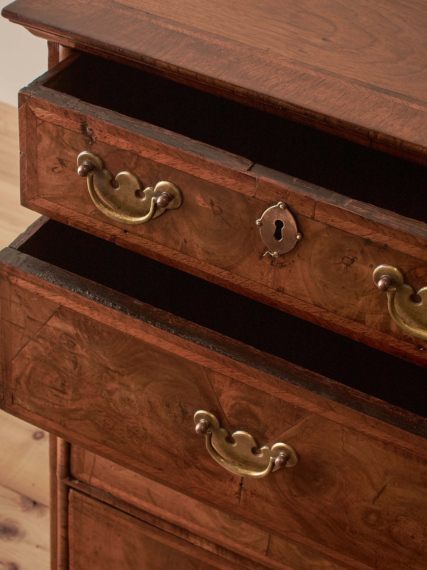 George I figured walnut chest of drawers