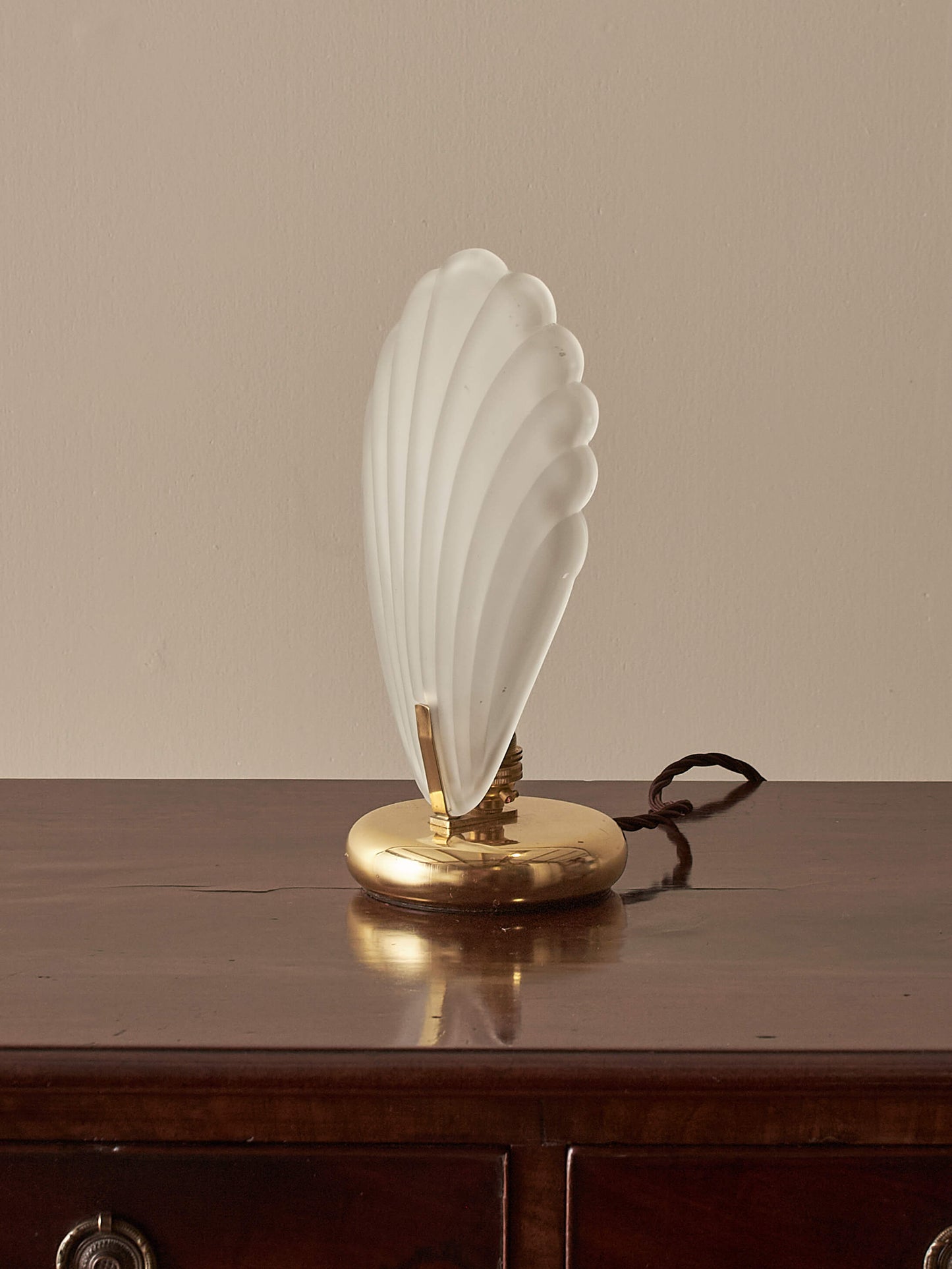 Mid-century clam table lamp