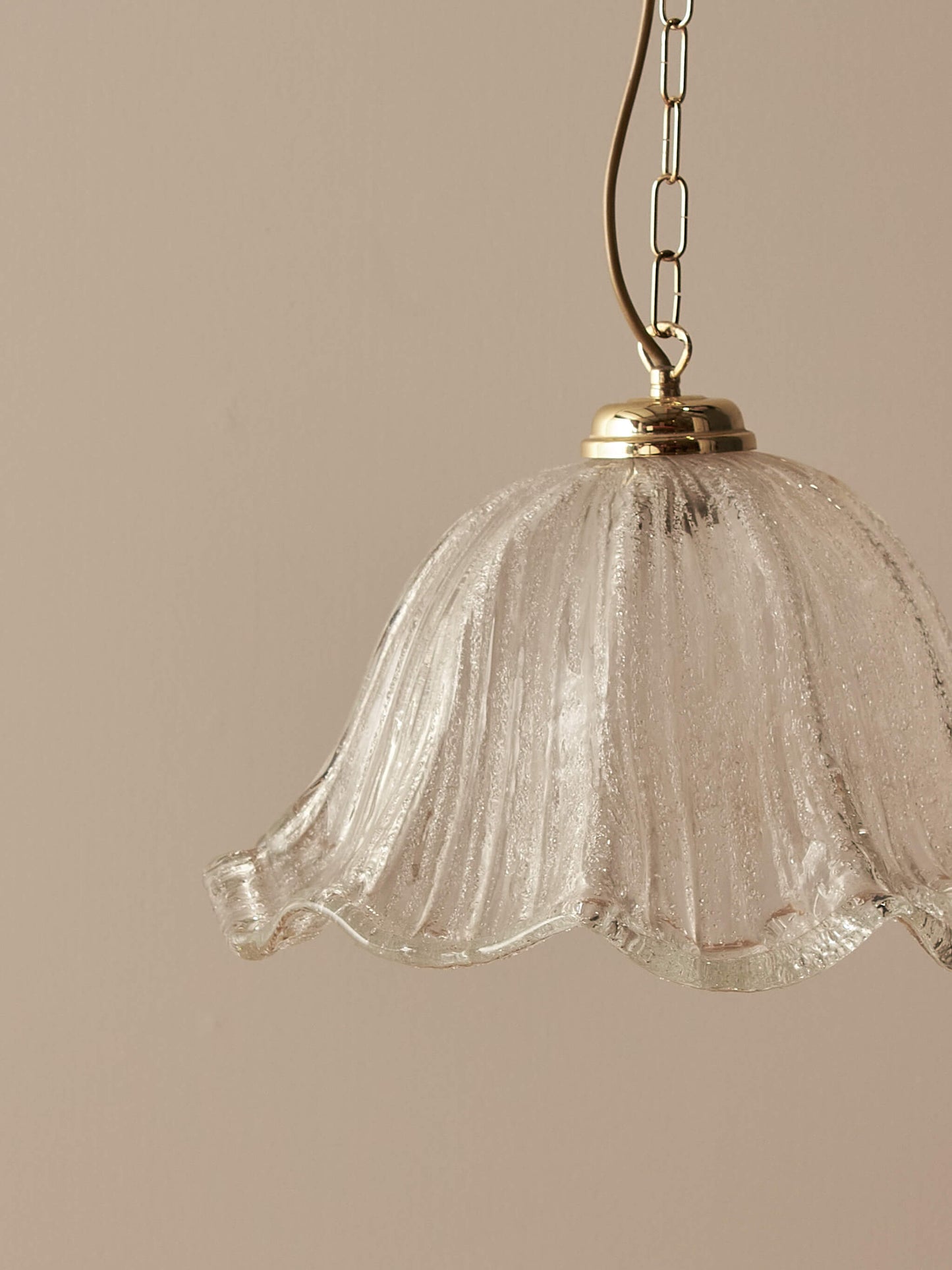 Vintage Italian Murano fluted glass pendant