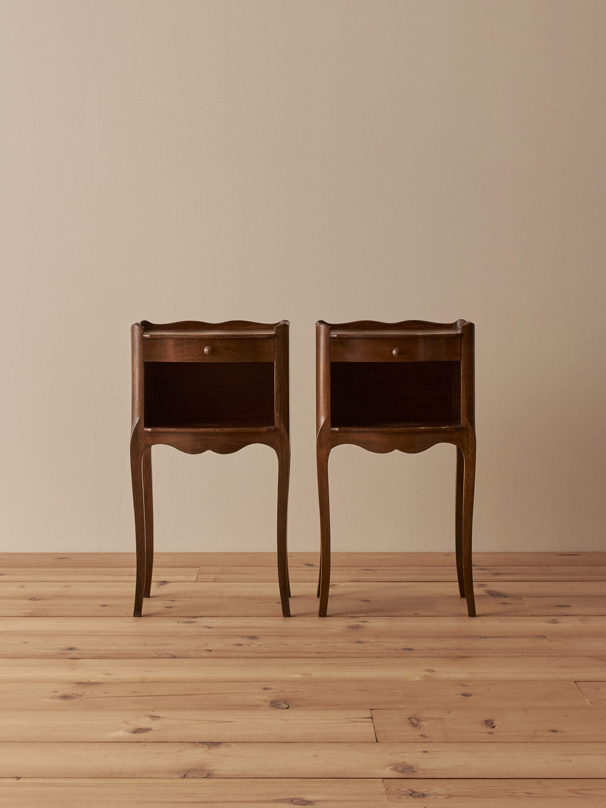 Pair of French vintage oak bedside tables with single drawer