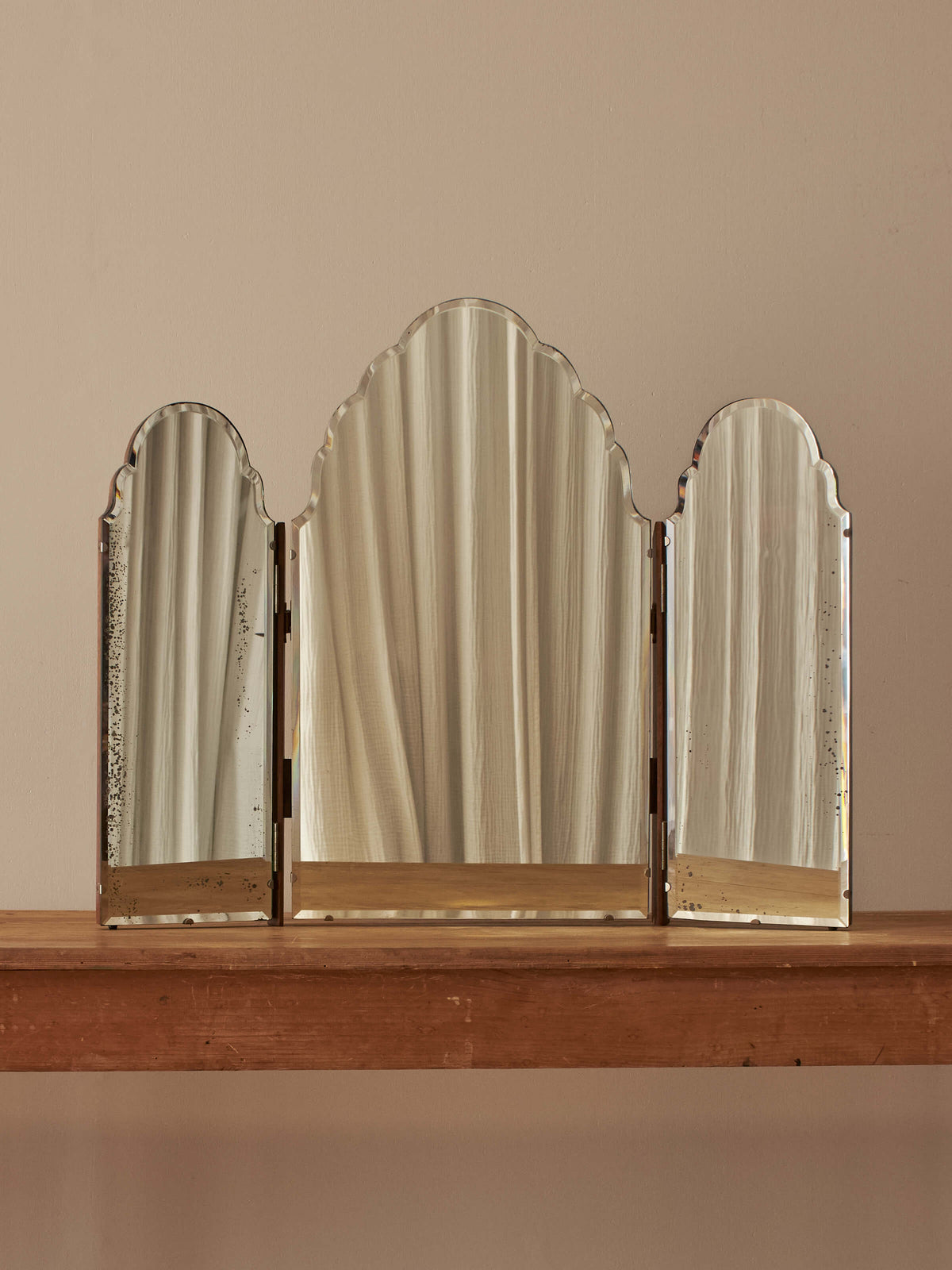 Art Deco scalloped triptych dressing mirror