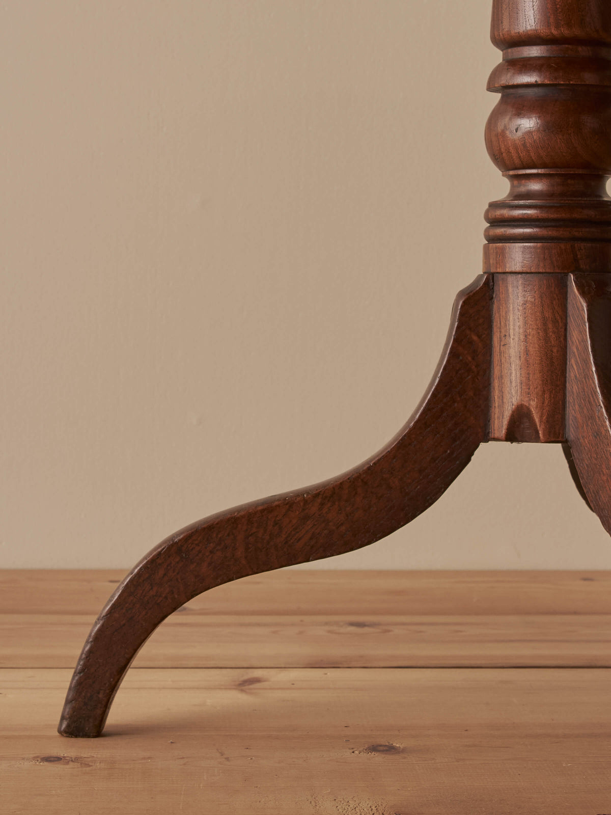 Antique circular oak tilt-top table